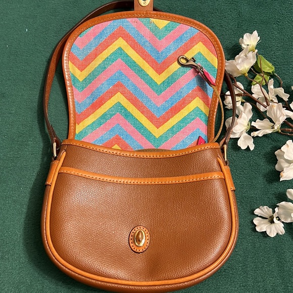 Dooney and Burke shoulder bag - Picture 5 of 6